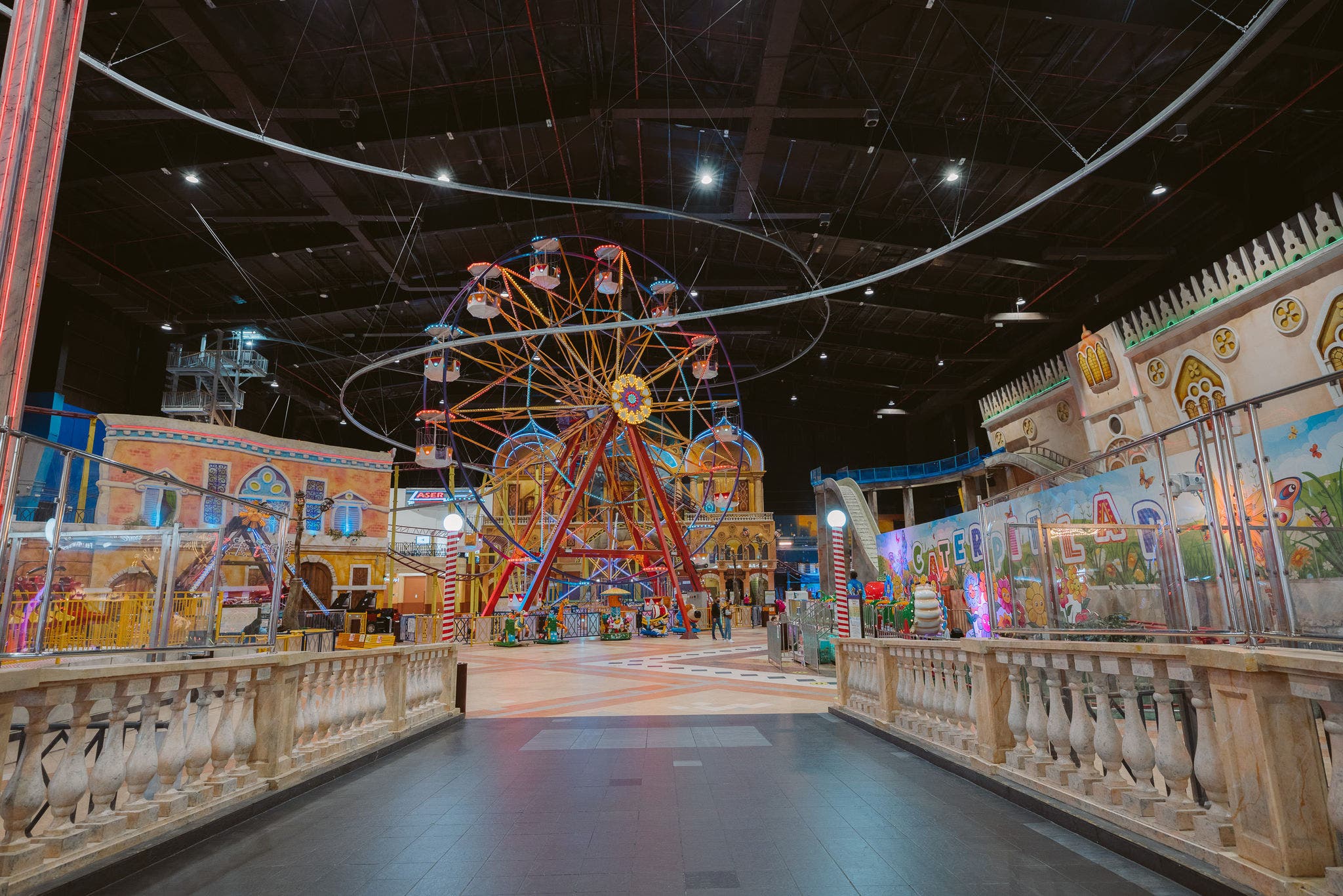 贡多拉船主题公园 (Gondolania Theme Park)