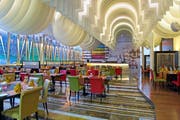拉赛盖尔酒店 (La Cigale Hotel)