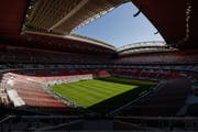 海湾球场 (Al Bayt Stadium)