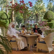 Outdoor Shopping & Neighbourhoods
